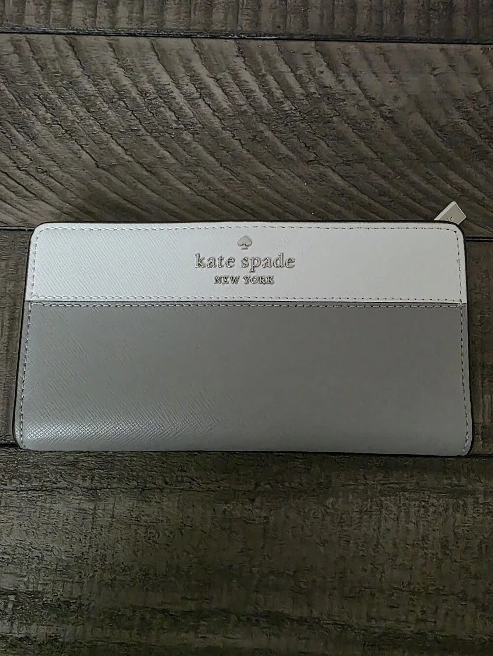 New Kate Spade large slim bifold Wallet Grey and White
